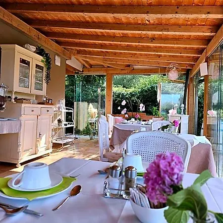 Frühstückspension Corte Frisonai 4*